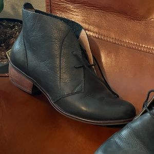 Latigo leather black booties, women 8m